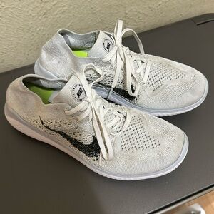 NIKE FREE RN FLYNIT